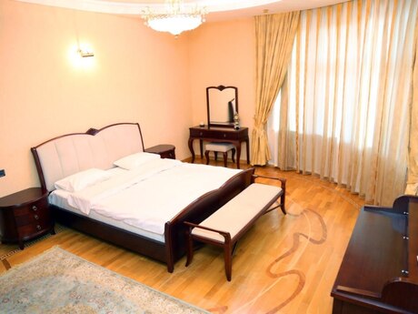 4 otaqlı yeni tikili - 28 May m. - 235 m²