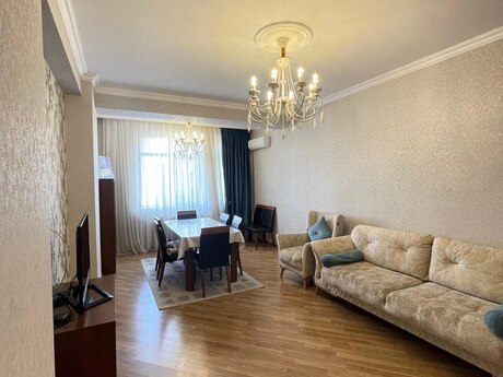 4 otaqlı yeni tikili - İnşaatçılar m. - 142 m²