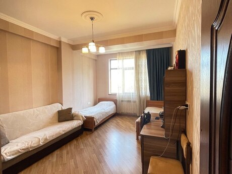 4 otaqlı yeni tikili - İnşaatçılar m. - 142 m²