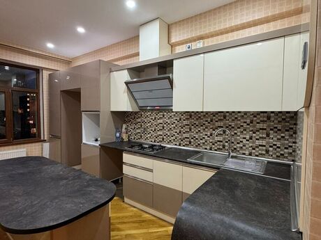 Elan №6056186 - Bakı, Nəriman Nərimanov m., 2 otaqlı, 75 m², 2/8 mərtəbə