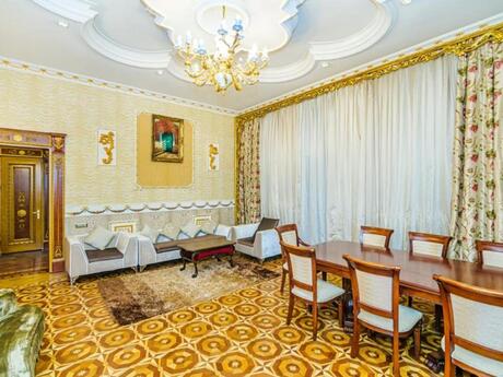 5 otaqlı köhnə tikili - Sahil m. - 204 m²