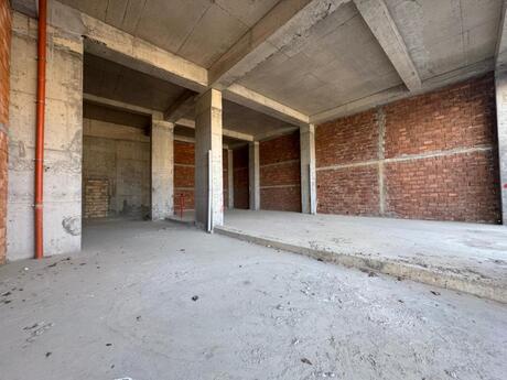 Obyekt - Ağ şəhər q. - 250 m²