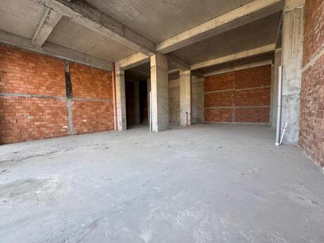 Obyekt - Ağ şəhər q. - 250 m²