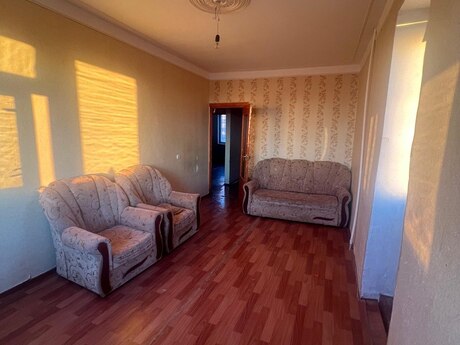 5 otaqlı köhnə tikili - Yeni Günəşli q. - 107 m²