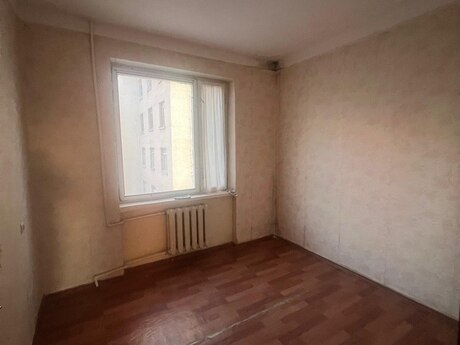 5 otaqlı köhnə tikili - Yeni Günəşli q. - 107 m²