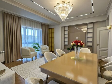 Elan №6056260 - Bakı, Şah İsmayıl Xətai m., 3 otaqlı, 128 m², 16/19 mərtəbə