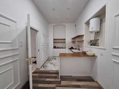 2 otaqlı köhnə tikili - İçəri Şəhər m. - 80 m²