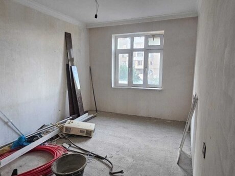 5 otaqlı köhnə tikili - Azadlıq Prospekti m. - 122 m²