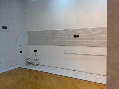 3 otaqlı yeni tikili - Elmlər Akademiyası m. - 135 m²