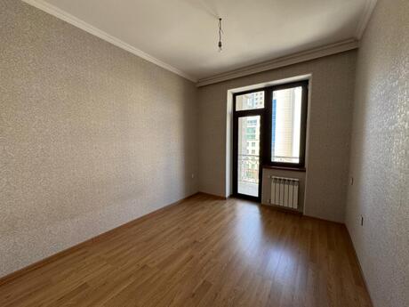 3 otaqlı yeni tikili - 28 May m. - 70 m²
