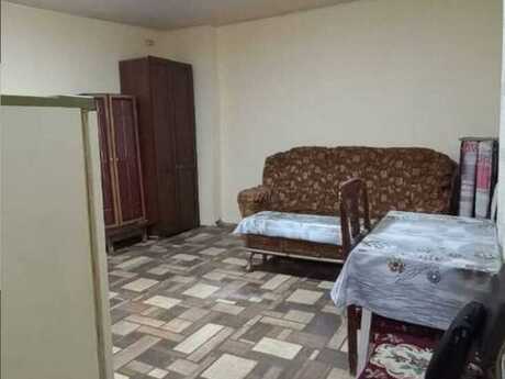 1 otaqlı həyət evi/bağ evi - Elmlər Akademiyası m. - 35 m²