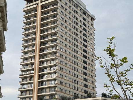 4 otaqlı yeni tikili - Ağ şəhər q. - 162 m²