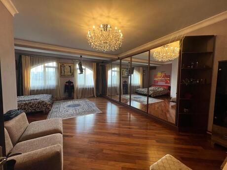 4 otaqlı yeni tikili - 28 May m. - 220 m²
