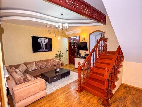 4 otaqlı köhnə tikili - İçəri Şəhər m. - 200 m²