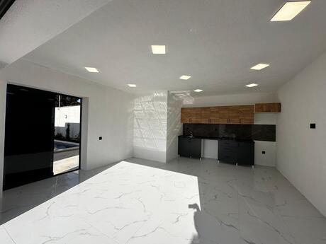 4 otaqlı həyət evi/bağ evi - Şüvəlan q. - 160 m²
