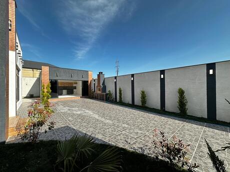 4 otaqlı həyət evi/bağ evi - Şüvəlan q. - 160 m²