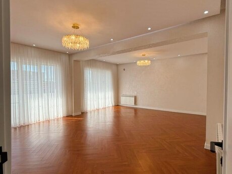 Объявление №6056735 - Баку, Хатаинский р., 5-комн., 125 м², 9/9 этаж