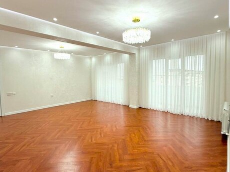 5 otaqlı köhnə tikili - Xətai r. - 125 m²