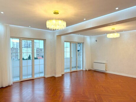 5 otaqlı köhnə tikili - Xətai r. - 125 m²