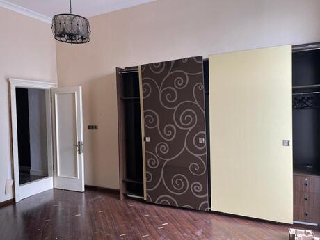 3 otaqlı köhnə tikili - Səbail r. - 200 m²