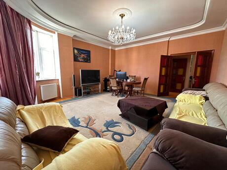 4 otaqlı yeni tikili - Nəsimi r. - 160 m²