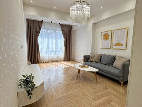2-комн. новостройка - Насиминский  р. - 85 м²