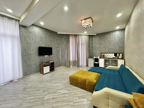 3 otaqlı yeni tikili - Ağ şəhər q. - 145 m²