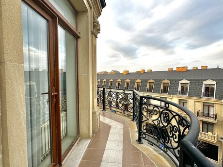 3 otaqlı yeni tikili - Ağ şəhər q. - 145 m²