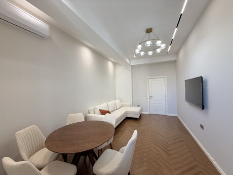 Zümrüd Residence kompleksində 2 otaqlı yeni tikili mənzil satılır, 73 m², 315 000 AZN, şəkil 2 / 12