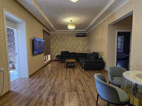 3 otaqlı həyət evi/bağ evi - Novxanı q. - 130 m²