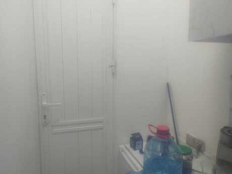 1-комн. офис - м. Кара Караев - 18 м²