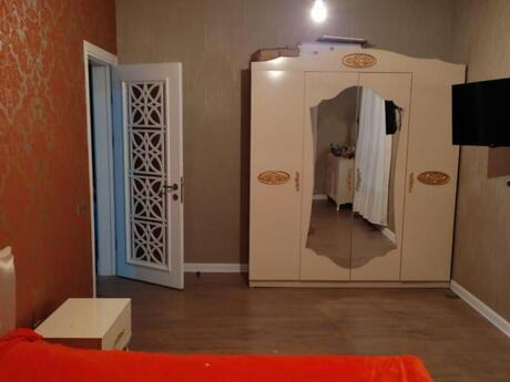 5 otaqlı həyət evi/bağ evi - Şağan q. - 300 m²