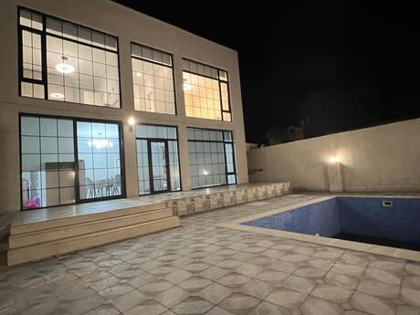 5 otaqlı həyət evi/bağ evi - Şüvəlan q. - 180 m²