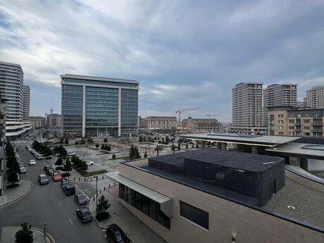 4-комнатная квартира, 158 м², Ağ şəhər: 679 000 ₼ 2