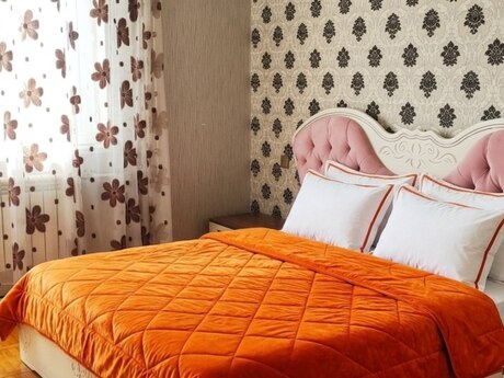 4 otaqlı yeni tikili - Şah İsmayıl Xətai m. - 230 m²