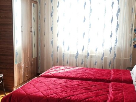 4 otaqlı yeni tikili - Şah İsmayıl Xətai m. - 230 m²