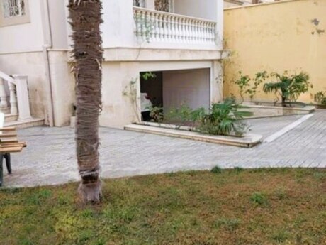 7 otaqlı həyət evi/bağ evi - Nəsimi r. - 600 m²