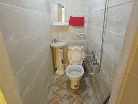 1 otaqlı həyət evi/bağ evi - Nizami m. - 15 m²