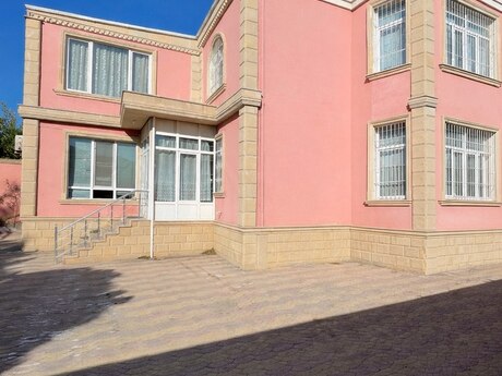 7 otaqlı həyət evi/bağ evi - Həzi Aslanov q. - 300 m²