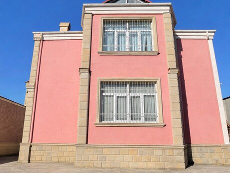 7 otaqlı həyət evi/bağ evi - Həzi Aslanov q. - 300 m²