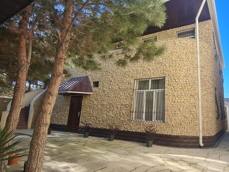 7 otaqlı həyət evi/bağ evi - Bilgəh q. - 350 m²