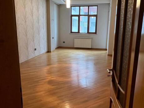 4-комн. новостройка - м. Нариман Нариманов - 270 м²
