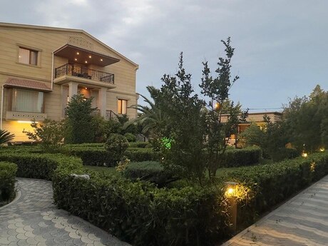 5 otaqlı həyət evi/bağ evi - Bilgəh q. - 550 m²