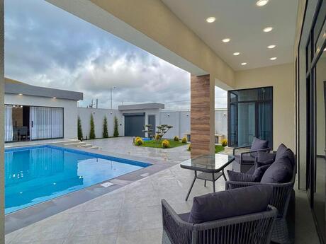4 otaqlı həyət evi/bağ evi - Şüvəlan q. - 202 m²