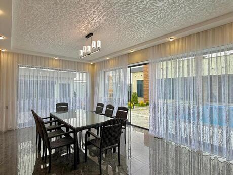 4 otaqlı həyət evi/bağ evi - Şüvəlan q. - 202 m²