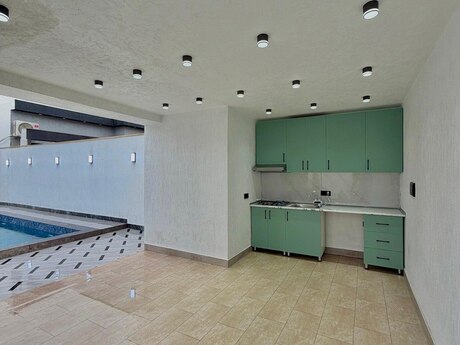 4 otaqlı həyət evi/bağ evi - Mərdəkan q. - 180 m²