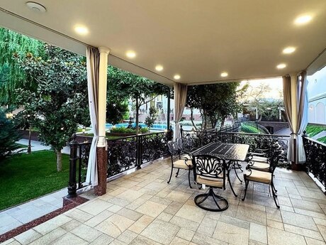 5 otaqlı həyət evi/bağ evi - Mərdəkan q. - 420 m²