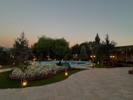 5 otaqlı həyət evi/bağ evi - Mərdəkan q. - 420 m²