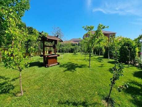 4 otaqlı həyət evi/bağ evi - Mərdəkan q. - 380 m²