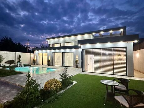 4 otaqlı həyət evi/bağ evi - Buzovna q. - 200 m²